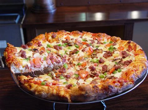 Top 10 Best Pizza Near Pinellas Park, Florida. 1. Original Pizza II. “Firstly let me thank original pizza ii for keeping my pizza hot 10 mins after I was due to get it!” more. 2. Slice of The Burg. “She then offered to make me a brand new pizza and that it would only take 5 minutes tops.” more. 3. Gianni’s NY Pizza.